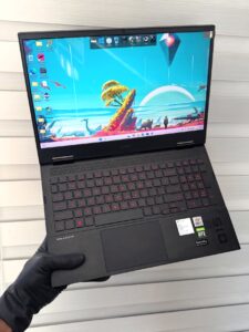HP OMEN 15 GAMING